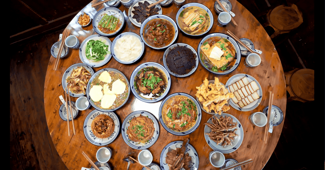 【探玩时报】在乡村，谁能拒绝这桌“十全十美”